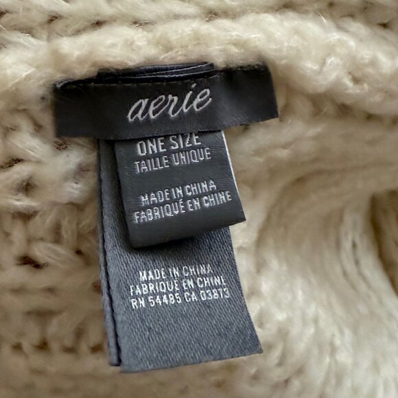 Aerie Cable Pom Beanie in Heather Fawn - Picture 4 of 5